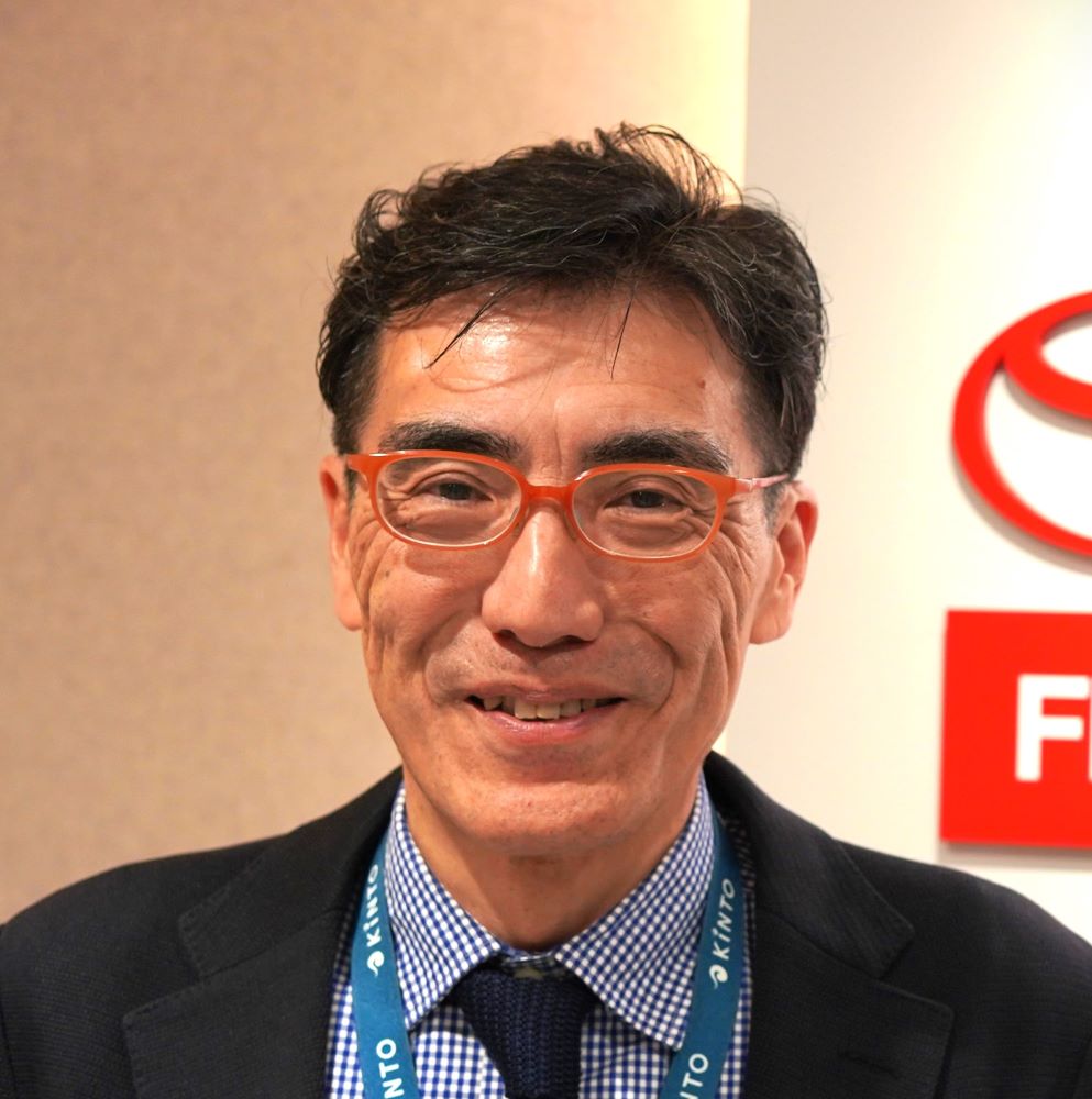 Ozaki-san_profilephoto3.JPG